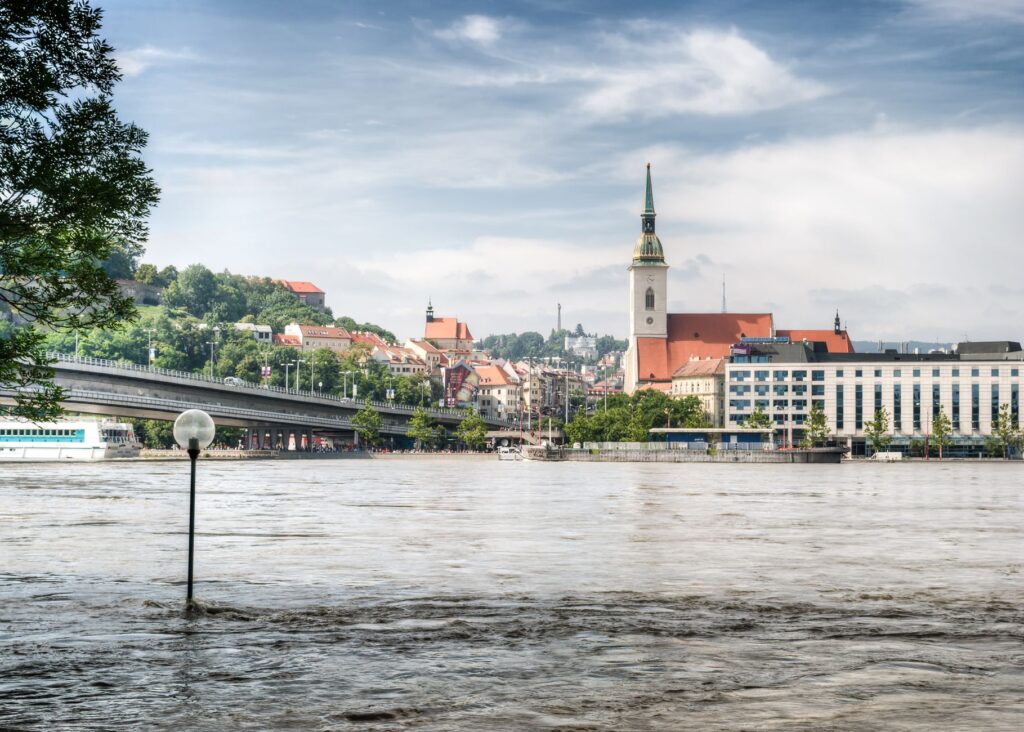 Dunaj na Devíne vyschol na historické minimum, vedci bijú na poplach