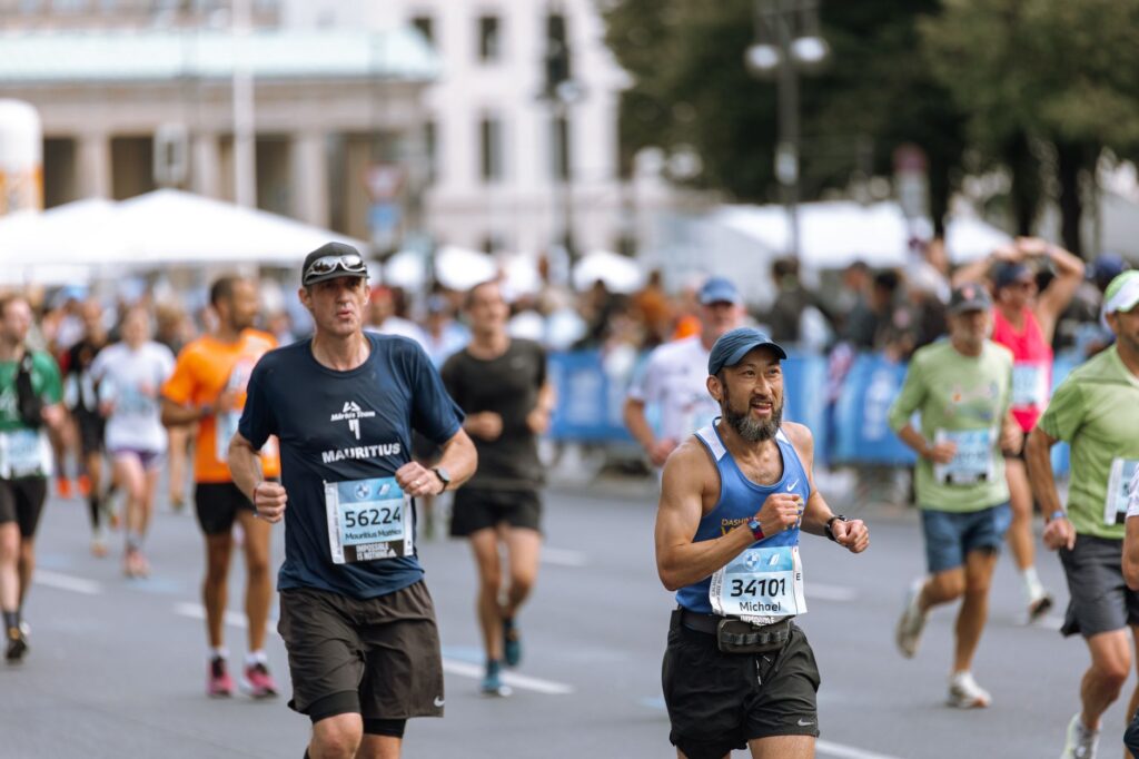Košický maratón mieru privíta bežcov z Kyjeva aj kňaza Gombitu